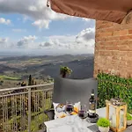 Tuscan Hilltop Terrace-poliziano 7