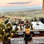 Tuscan Hilltop Terrace-poliziano 7 *